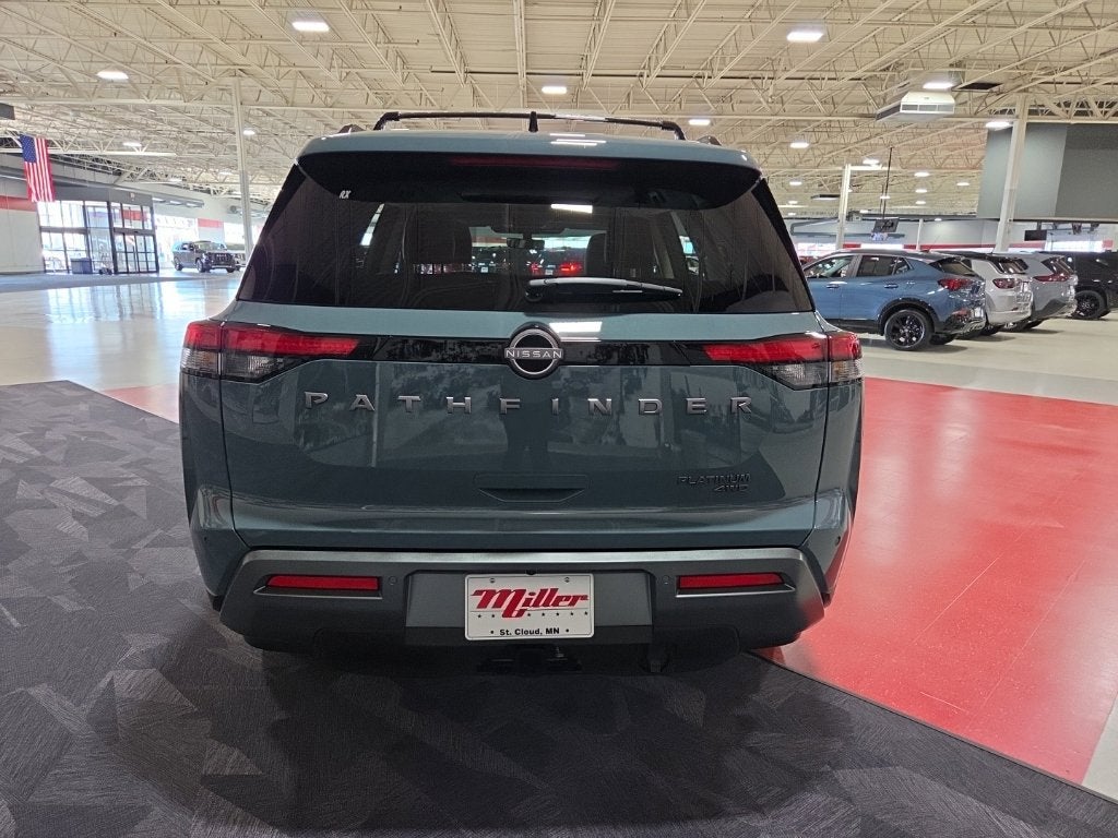 2026 Nissan Pathfinder Platinum