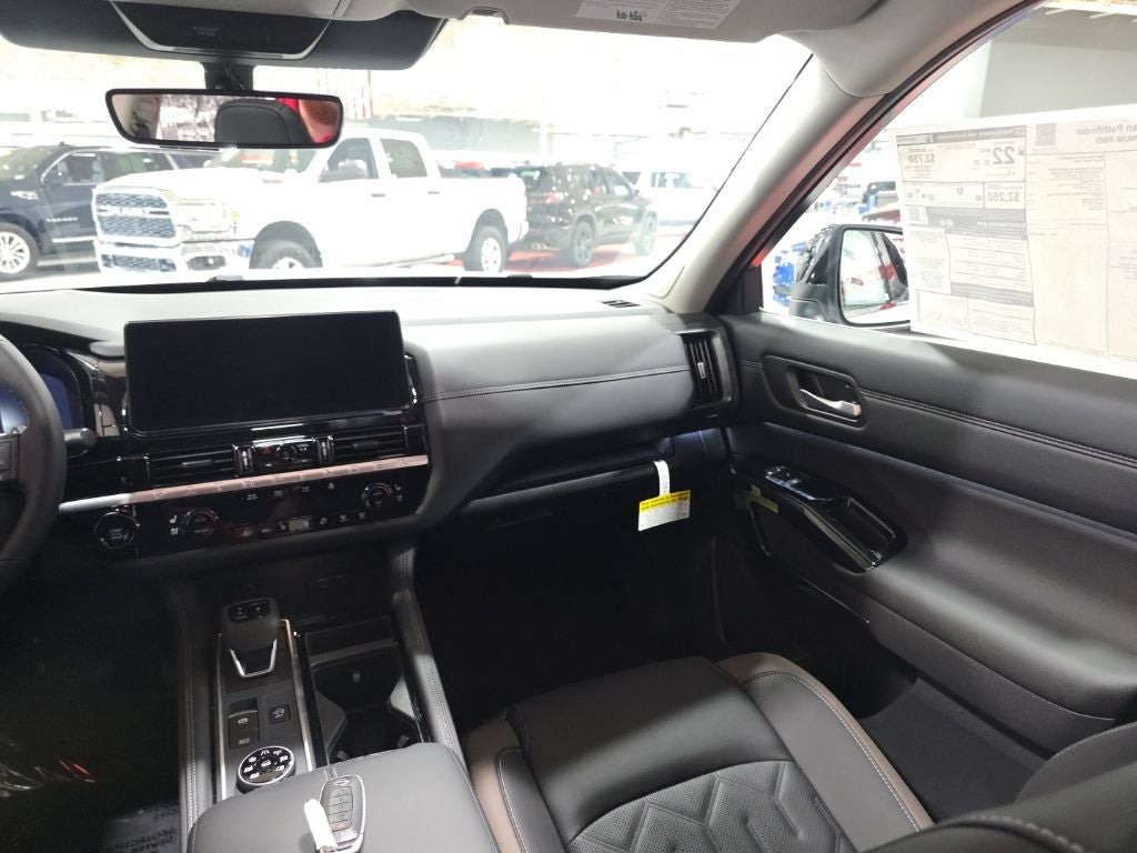 2026 Nissan Pathfinder Platinum