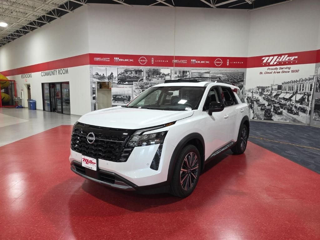 2026 Nissan Pathfinder Platinum
