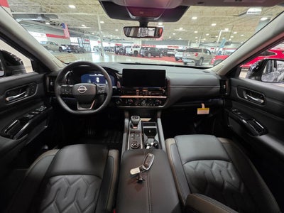 2026 Nissan Pathfinder Platinum