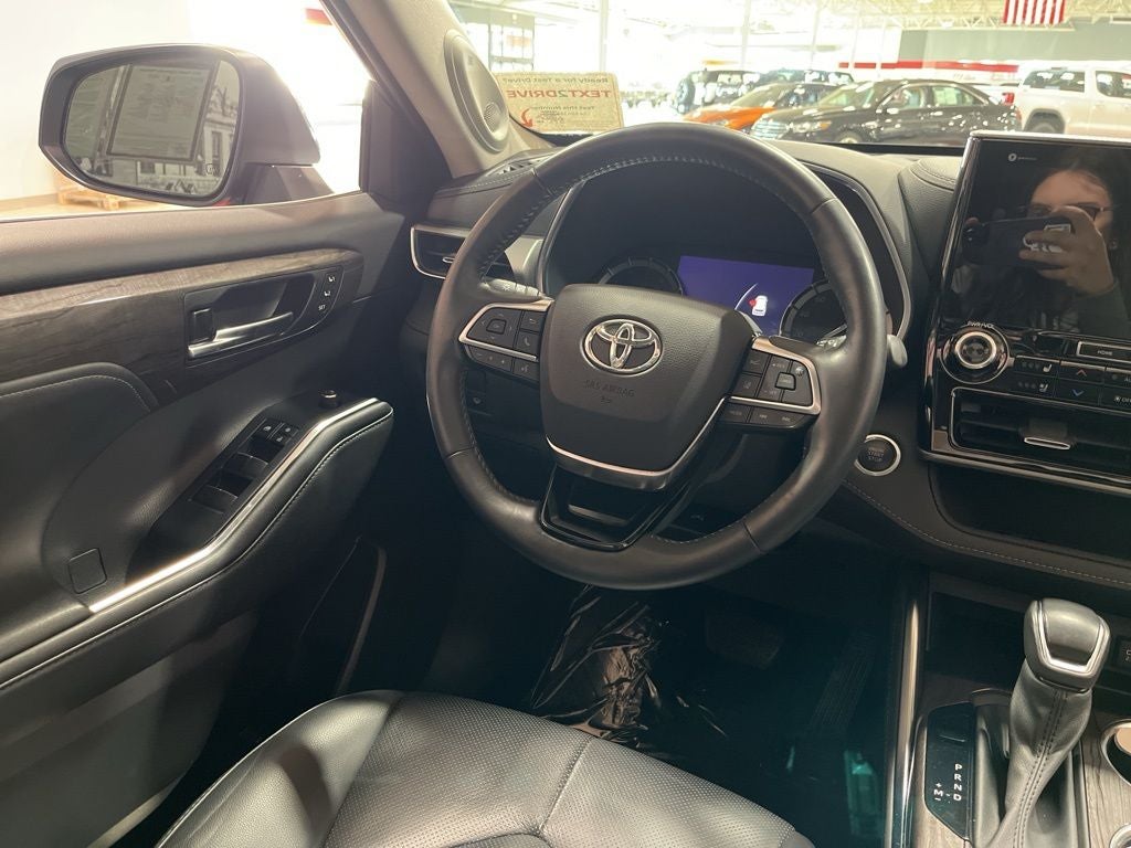 2021 Toyota Highlander Platinum