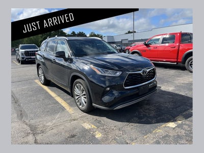2022 Toyota Highlander Platinum