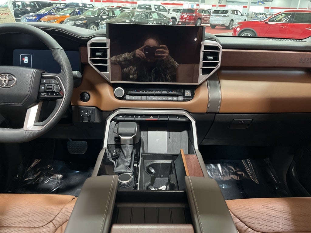 2025 Toyota Sequoia SR5