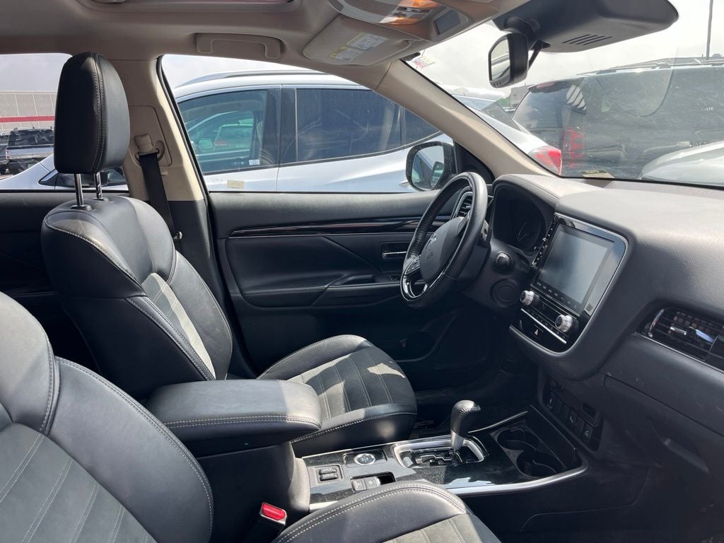 2020 Mitsubishi Outlander ES