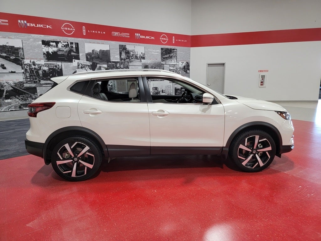 2022 Nissan Rogue Sport SL