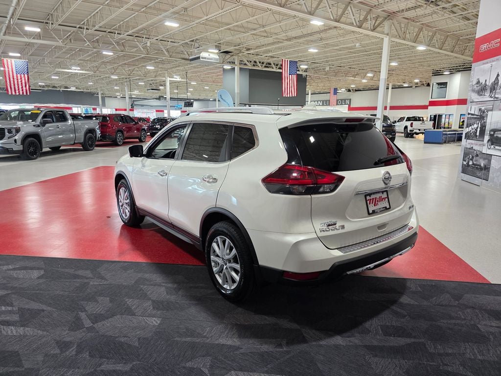 2018 Nissan Rogue SV