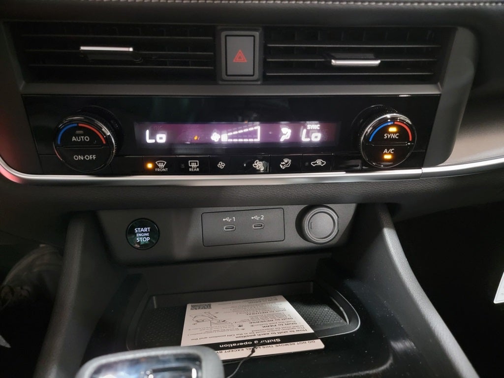 2026 Nissan Rogue SV