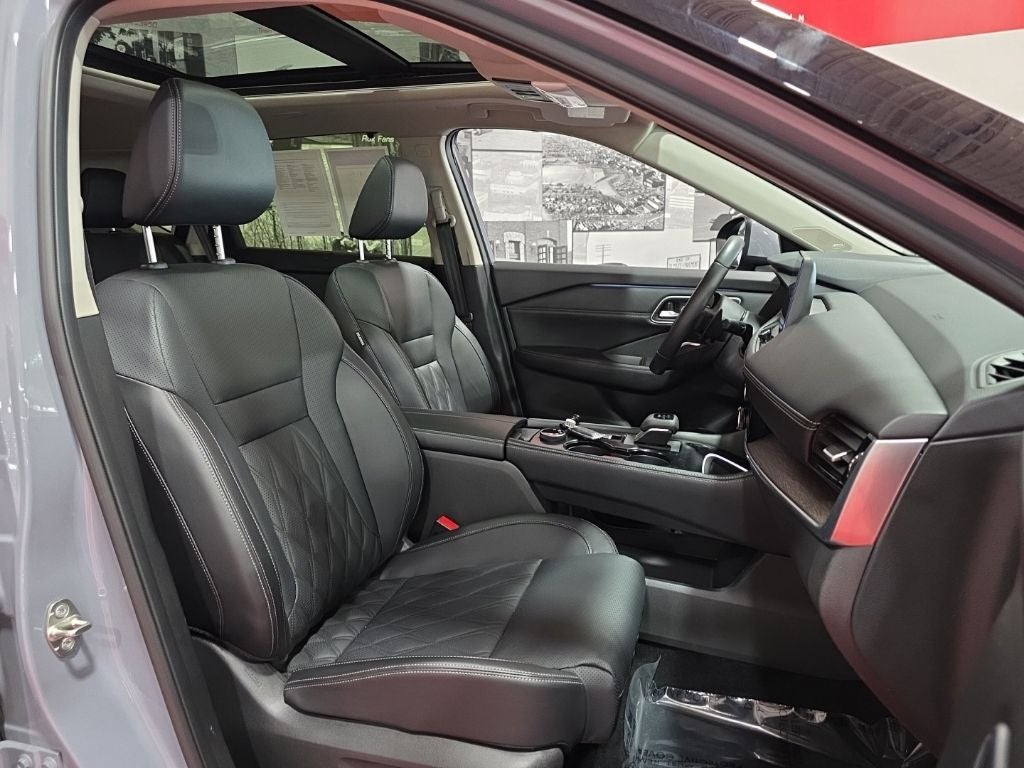 2024 Nissan Rogue Platinum Carbravo Certified