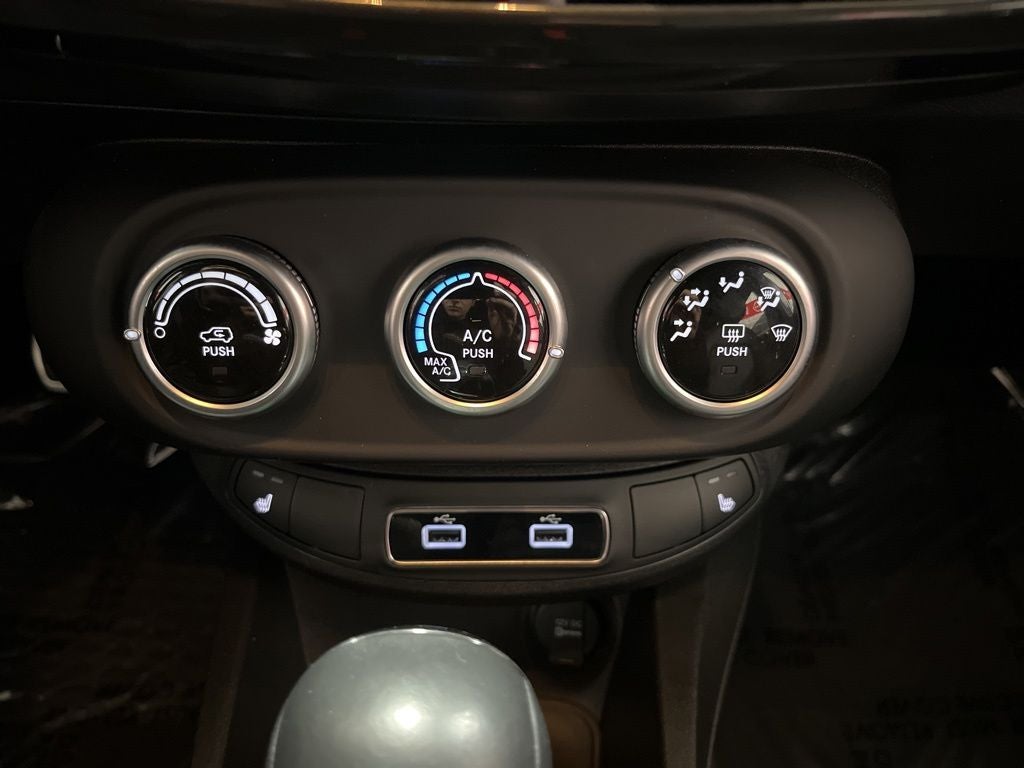 2022 FIAT 500X Yacht Club Capri Carbravo Certified